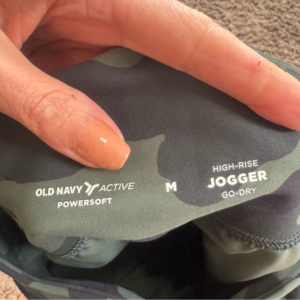 Old Navy Active Joggers Camo Power soft High Rise Go-Dry Pants M - Picture 5 of 10